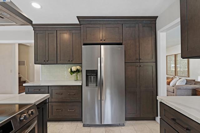 4421 Muirwood Dr, Pleasanton CA: https://media.crmls.org/mediaz/b3f084bb-77b3-436c-9c66-dae9dc3f8ae1.jpg