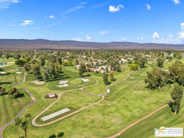 747 Inverness Drive, Rancho Mirage CA: https://media.crmls.org/mediaz/b3f12e97-9bec-4415-9974-fe707b524dd0.jpg