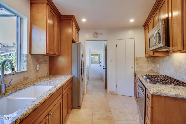 509 N Alta Vista Avenue, Monrovia CA: https://media.crmls.org/mediaz/b3f1b746-bca7-42d1-b477-5a1767623630.jpg