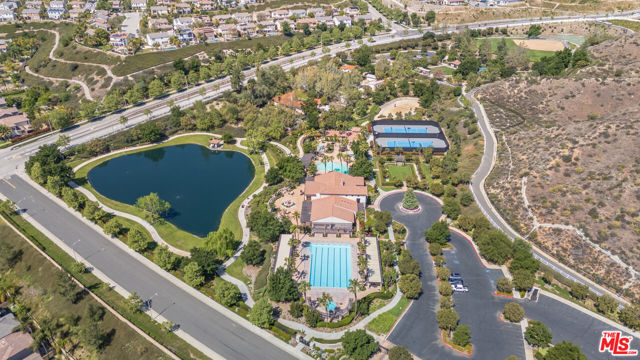 29266 Pilgrim Court, Valencia CA: https://media.crmls.org/mediaz/b3f1d0e5-1812-403b-aa5a-77bc45d91a50.jpg