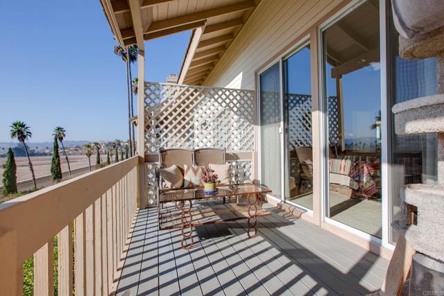 Image 23 of 45 For 64 Via Casitas