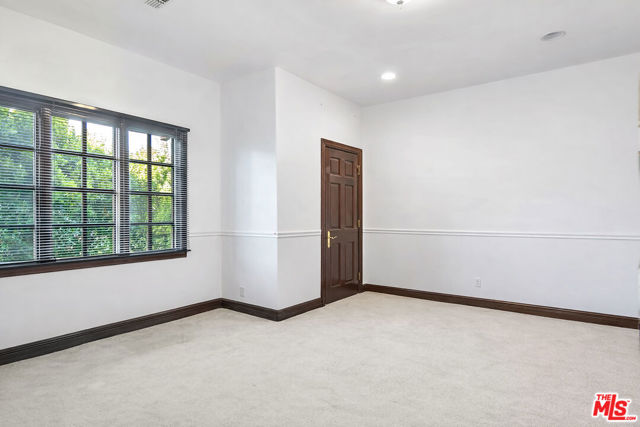 Image 24 of 38 For 4618 Westchester Drive