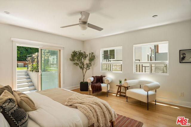 1414 N Coronado Terrace, Los Angeles CA: https://media.crmls.org/mediaz/b3f39112-efad-4d54-a76f-12601a1b7038.jpg