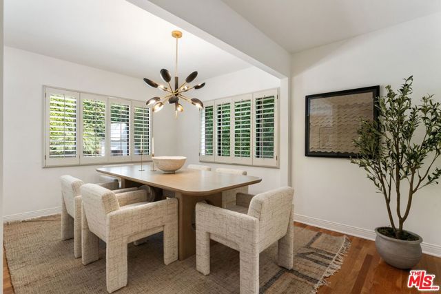 3254 Woodbine Street, Los Angeles CA: https://media.crmls.org/mediaz/b3f3ca1f-a63a-46c0-ba1a-f55d31f19de8.jpg