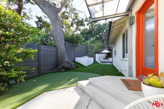 3064 Foothill Drive photo 4