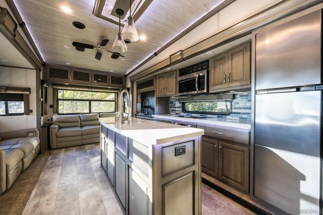 31308 Highway 94, Campo CA: https://media.crmls.org/mediaz/b3f4b651-cf10-454b-869f-1bab5b2e42d1.jpg