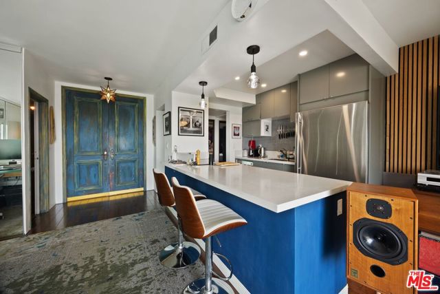 1131 Alta Loma Road, West Hollywood CA: https://media.crmls.org/mediaz/b3f520c7-870d-4842-9764-6293851bb907.jpg