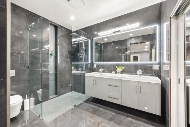 2372 Donner Pass Avenue, Sacramento CA: https://media.crmls.org/mediaz/b3f52782-1552-46bf-a55b-163daa2dce93.jpg