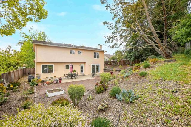 11868 Bloomington Way, Dublin CA: https://media.crmls.org/mediaz/b3f6101a-40a5-4866-af59-3ad2650e75e7.jpg