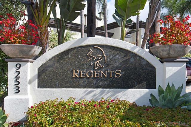 4165 Executive Dr, La Jolla CA: https://media.crmls.org/mediaz/b3f62fb0-9229-41cf-adc3-4f8ed5f36062.jpg
