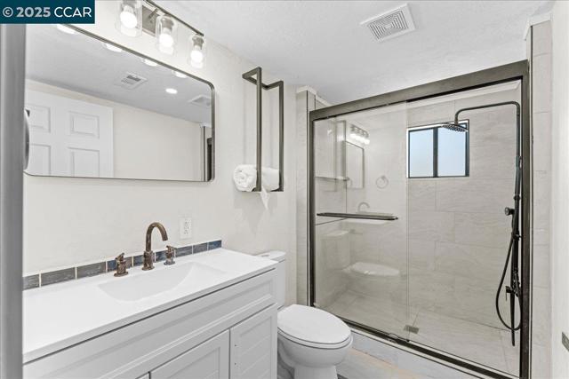 365 Pestana Pl, Livermore CA: https://media.crmls.org/mediaz/b3f7a3b8-1c98-4988-a467-eaa31c481852.jpg