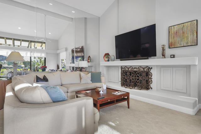 209 Bouquet Canyon Drive, Palm Desert, CA 92211