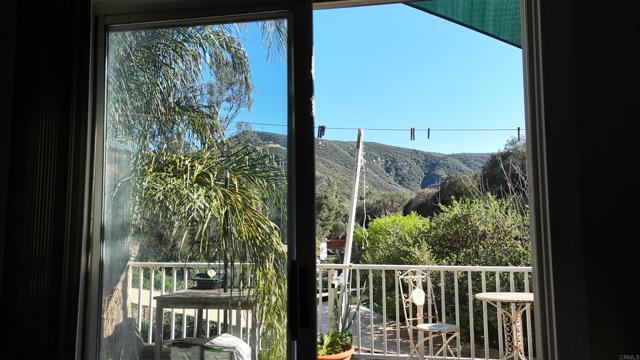 Detail Gallery Image 5 of 60 For 9237 Harmony Grove, Escondido,  CA 92029 - 3 Beds | 2/1 Baths