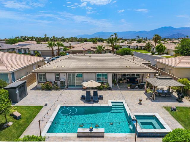 82806 Vincent Drive, Indio CA: https://media.crmls.org/mediaz/b3f841f5-e512-4f82-b727-422d256d900f.jpg