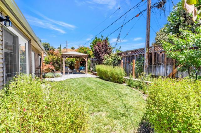 6290 Lillian Way, San Jose CA: https://media.crmls.org/mediaz/b3f9f769-56b6-441a-899d-0229e14fb463.jpg