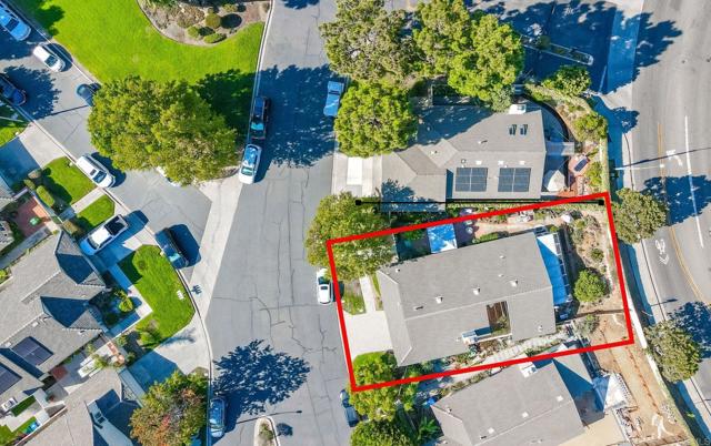 2043 Rue De La Montagne, Oceanside CA: https://media.crmls.org/mediaz/b3fad712-b87f-4b1b-82d1-d6450048ad04.jpg
