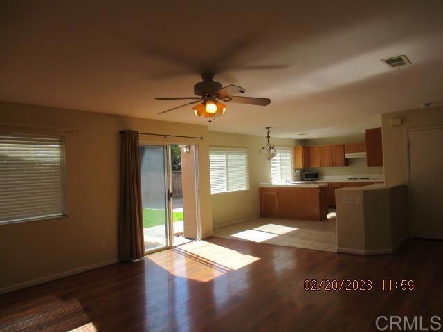 Detail Gallery Image 6 of 30 For 2560 Green Valley, Chula Vista,  CA 91915 - 4 Beds | 2/1 Baths