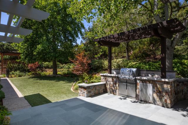 13801 Templeton Place, Los Altos CA: https://media.crmls.org/mediaz/b3fd2ee1-f0ee-44fd-b7c5-818123659265.jpg