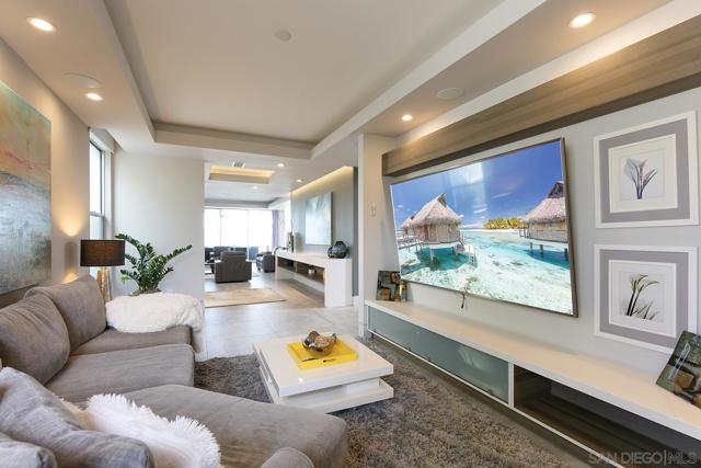 5 Spinnaker Way, Coronado CA: https://media.crmls.org/mediaz/b3fdc4d0-d103-49a8-b3fc-3354b0f8f0bd.jpg