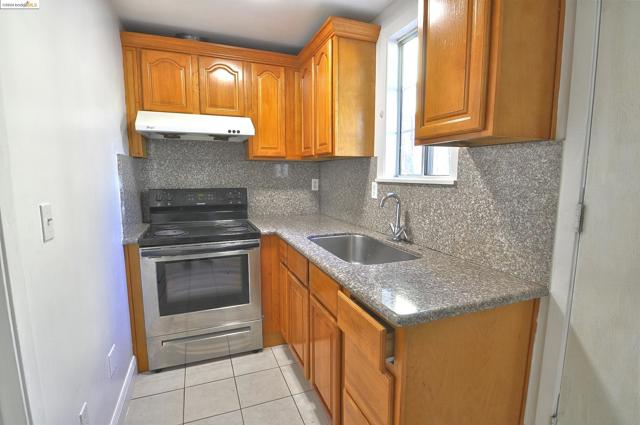 Image 25 of 27 For 3521 Midvale Ave