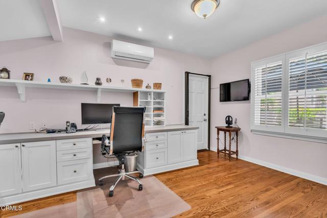 1313 E Palm Street, Altadena CA: https://media.crmls.org/mediaz/b3ff9e21-e0bd-4af4-bb6e-4250828dc27d.jpg