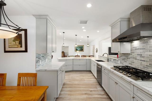 74619 Fairway Drive, Palm Desert CA: https://media.crmls.org/mediaz/b400b7a0-9a02-4e55-ab83-4f5fc164a377.jpg