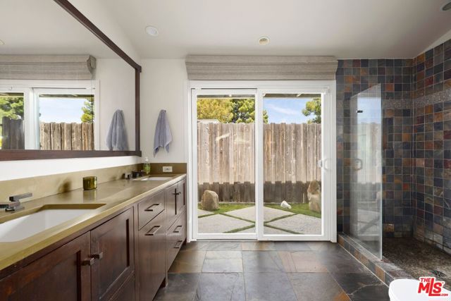 3617 Cody Road photo 10