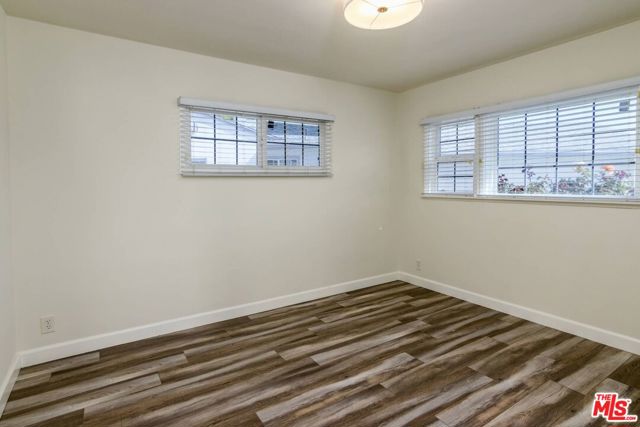 5332 Goodland Avenue, Valley Village CA: https://media.crmls.org/mediaz/b401bafb-e284-4545-9e1d-740b7d8e6b3f.jpg