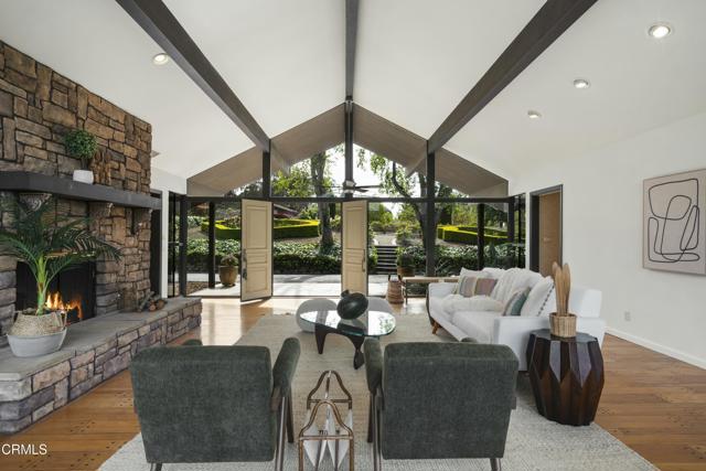 230 Avocado Place, Camarillo CA: https://media.crmls.org/mediaz/b401d142-81f8-42db-b96e-2c56fdb9bbc5.jpg