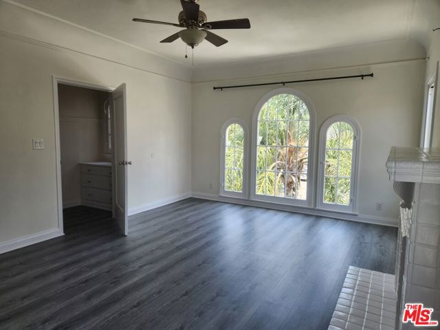 517 N Serrano Avenue, Los Angeles CA: https://media.crmls.org/mediaz/b402e9e3-d48e-4af5-b2c6-44c51bf50446.jpg