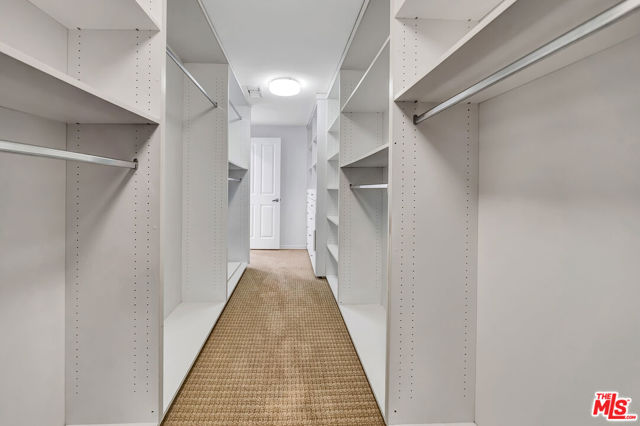 14916 Hesby Street, Sherman Oaks CA: https://media.crmls.org/mediaz/b403b4c4-ebe7-462b-80cc-e5b870c4f1a8.jpg