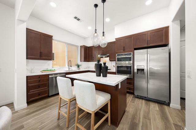 1686 Pember Avenue, Chula Vista CA: https://media.crmls.org/mediaz/b403bd4d-7350-4c1c-8c26-a3f13652fda6.jpg