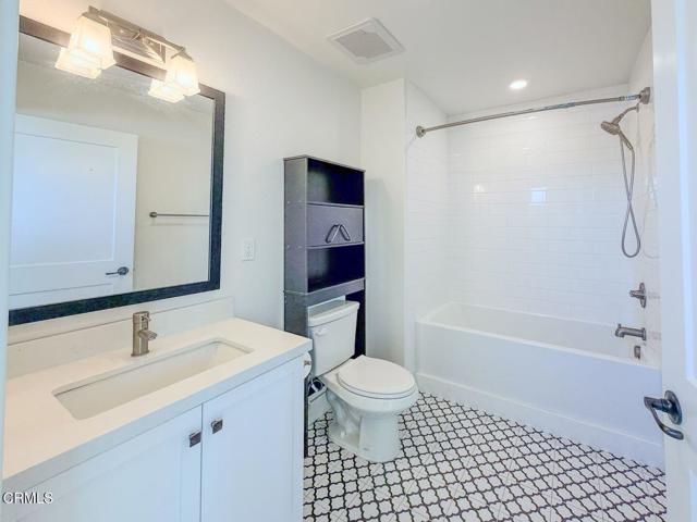 Detail Gallery Image 8 of 24 For 44 Coronado St #211,  Ventura,  CA 93001 - 1 Beds | 1 Baths