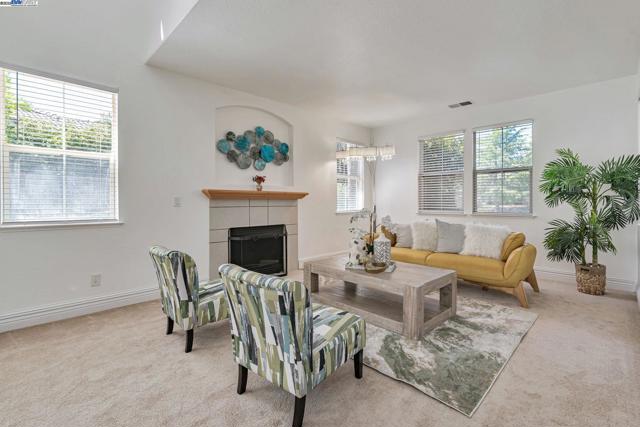 Image 6 of 60 For 5065 Carbondale Way
