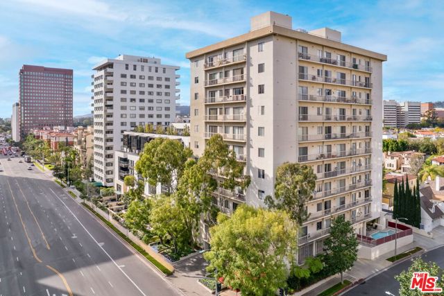 10751 Wilshire Boulevard, Los Angeles CA: https://media.crmls.org/mediaz/b40618bb-2bf2-41c7-a863-627ff978c873.jpg