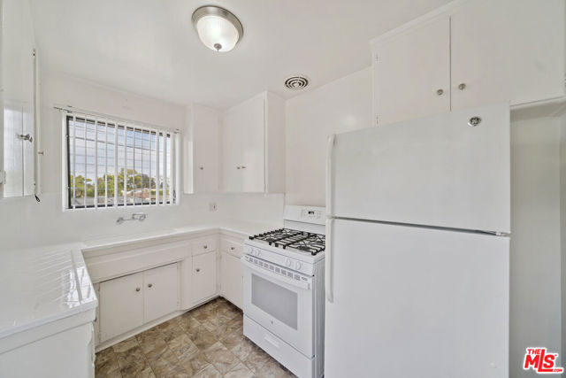 2314 S Corning, Los Angeles CA: https://media.crmls.org/mediaz/b406b368-d64b-459d-9b31-19d514f574bd.jpg