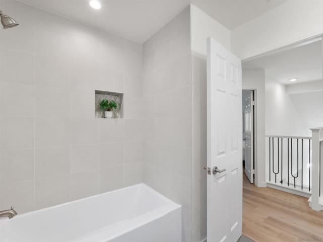 2277 Dunstan, Oceanside CA: https://media.crmls.org/mediaz/b4081515-952b-4662-b69d-8b2502ef4592.jpg