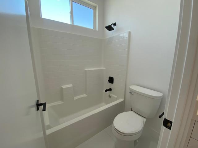 15483 Avenida Atezada, Desert Hot Springs CA: https://media.crmls.org/mediaz/b40846cc-4341-42eb-8905-6b1c97352981.jpg
