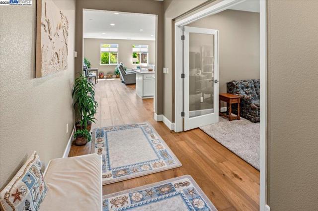 6822 Spanner Ct, Tracy CA: https://media.crmls.org/mediaz/b409737e-f15b-4072-a720-817b634789e6.jpg