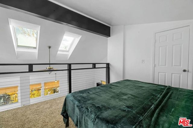 993 Cameron Drive, Big Bear CA: https://media.crmls.org/mediaz/b40a6410-014f-4911-a3ef-4e8ea80e7b6d.jpg