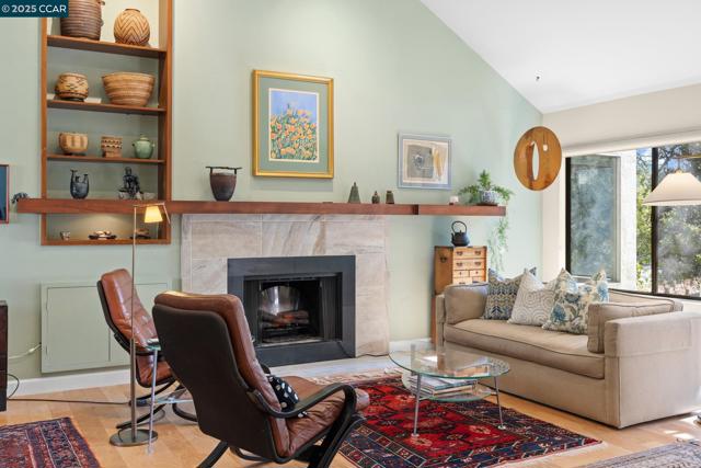 3800 Terra Granada Dr, Walnut Creek CA: https://media.crmls.org/mediaz/b40aaabd-983d-4e4a-a405-42d6fd3b1cd2.jpg