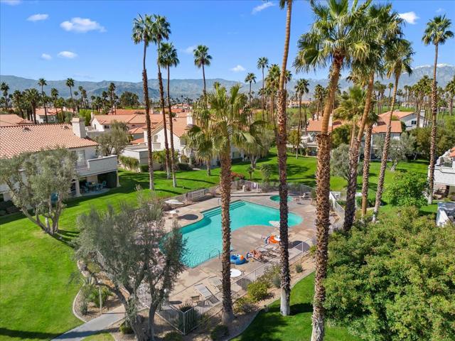 296 Vista Royale E Circle, Palm Desert CA: https://media.crmls.org/mediaz/b40ad704-84e2-491f-9eac-1cdfb7a94498.jpg