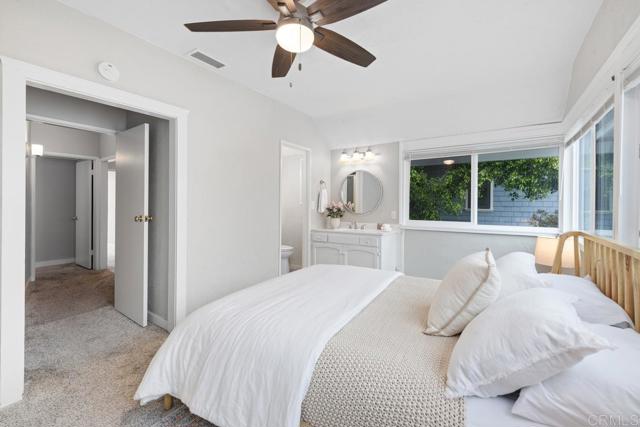 131 H Avenue, Coronado CA: https://media.crmls.org/mediaz/b40ae78b-8213-4288-8d25-9cd851f7c589.jpg