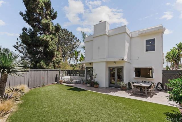 Image 11 of 34 For 515 Liverpool Drive