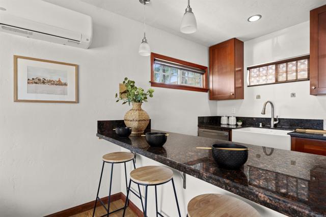 Detail Gallery Image 13 of 40 For 1212 2nd St, Coronado,  CA 92118 - 1 Beds | 1 Baths