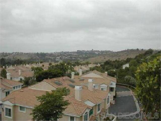 11855 Westview Pkwy, San Diego CA: https://media.crmls.org/mediaz/b40c198e-9fb1-4de7-adbe-96cd8f2f0432.jpg