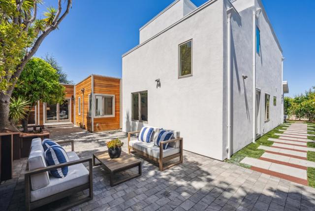 1 Millbrae Circle, Millbrae CA: https://media.crmls.org/mediaz/b40c5ca6-c982-4a68-bca2-8b54f12e9b4b.jpg