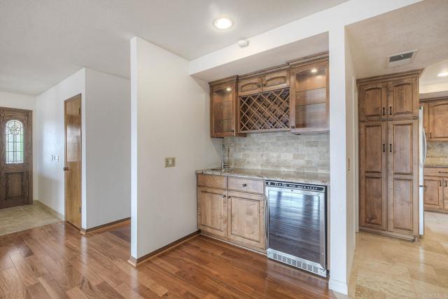 1650 Elevado Road, Vista CA: https://media.crmls.org/mediaz/b40cab6b-4f18-4d62-87a5-20b1b5f344cd.jpg