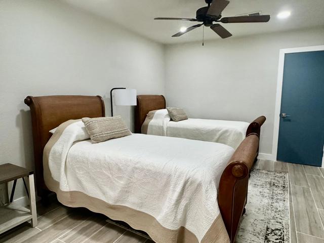 246 Santa Barbara Circle, Palm Desert CA: https://media.crmls.org/mediaz/b40ddc5a-b9cd-4124-8b6d-d06f5d6c7627.jpg