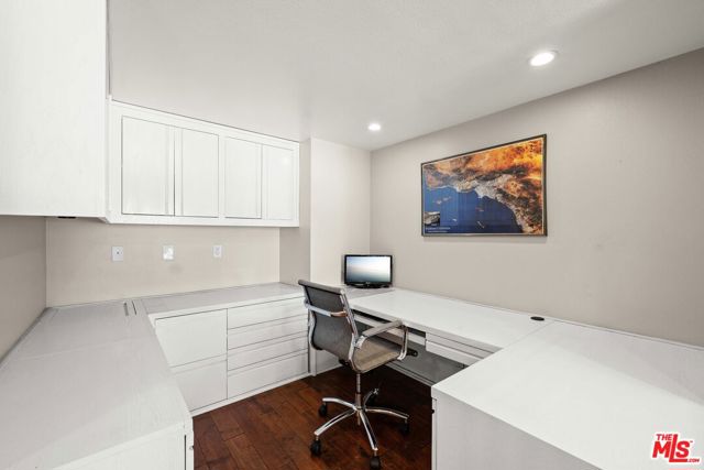 1490 Palisades Drive, Pacific Palisades CA: https://media.crmls.org/mediaz/b40f1e69-ac05-469e-96eb-e1694acaba85.jpg